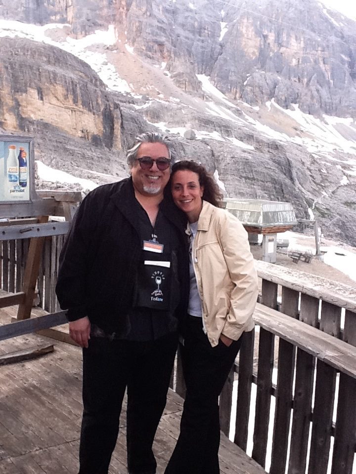 66720_688623324484883_965934387_n